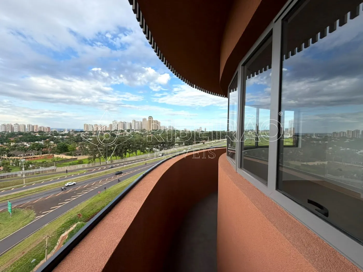 Alugar Comercial / Sala em Ribeir&atilde;o Preto R$ 3.500,00 - Foto 12