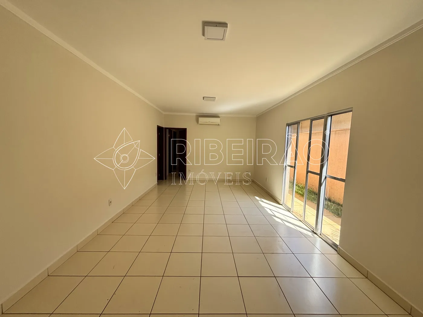 Alugar Casa / Condom&iacute;nio em Ribeir&atilde;o Preto R$ 3.500,00 - Foto 2