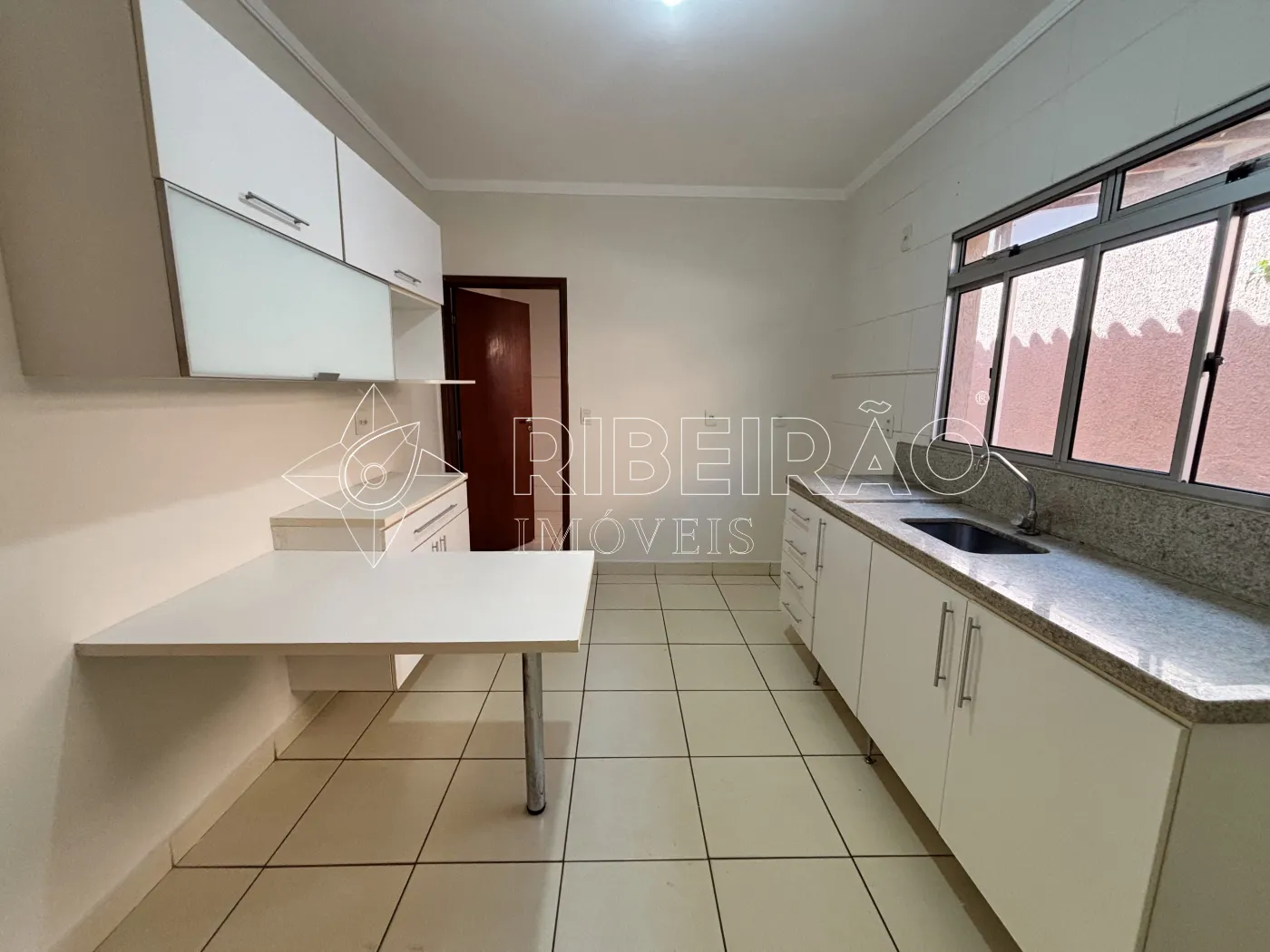 Alugar Casa / Condom&iacute;nio em Ribeir&atilde;o Preto R$ 3.500,00 - Foto 4