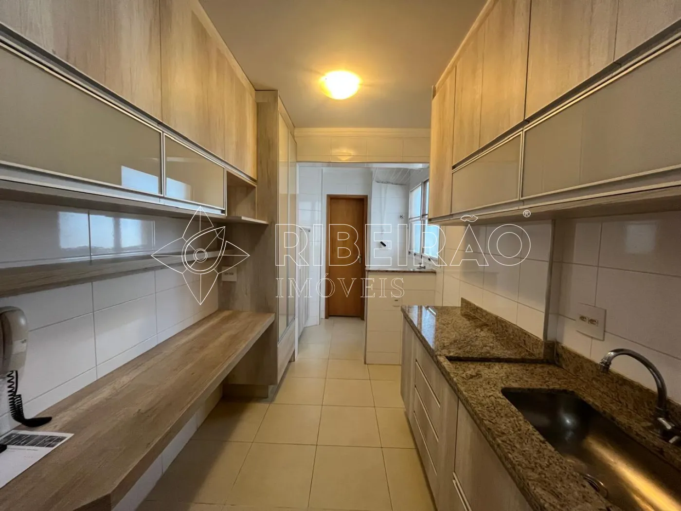 Alugar Apartamento / Padr&atilde;o em Ribeir&atilde;o Preto R$ 4.400,00 - Foto 28