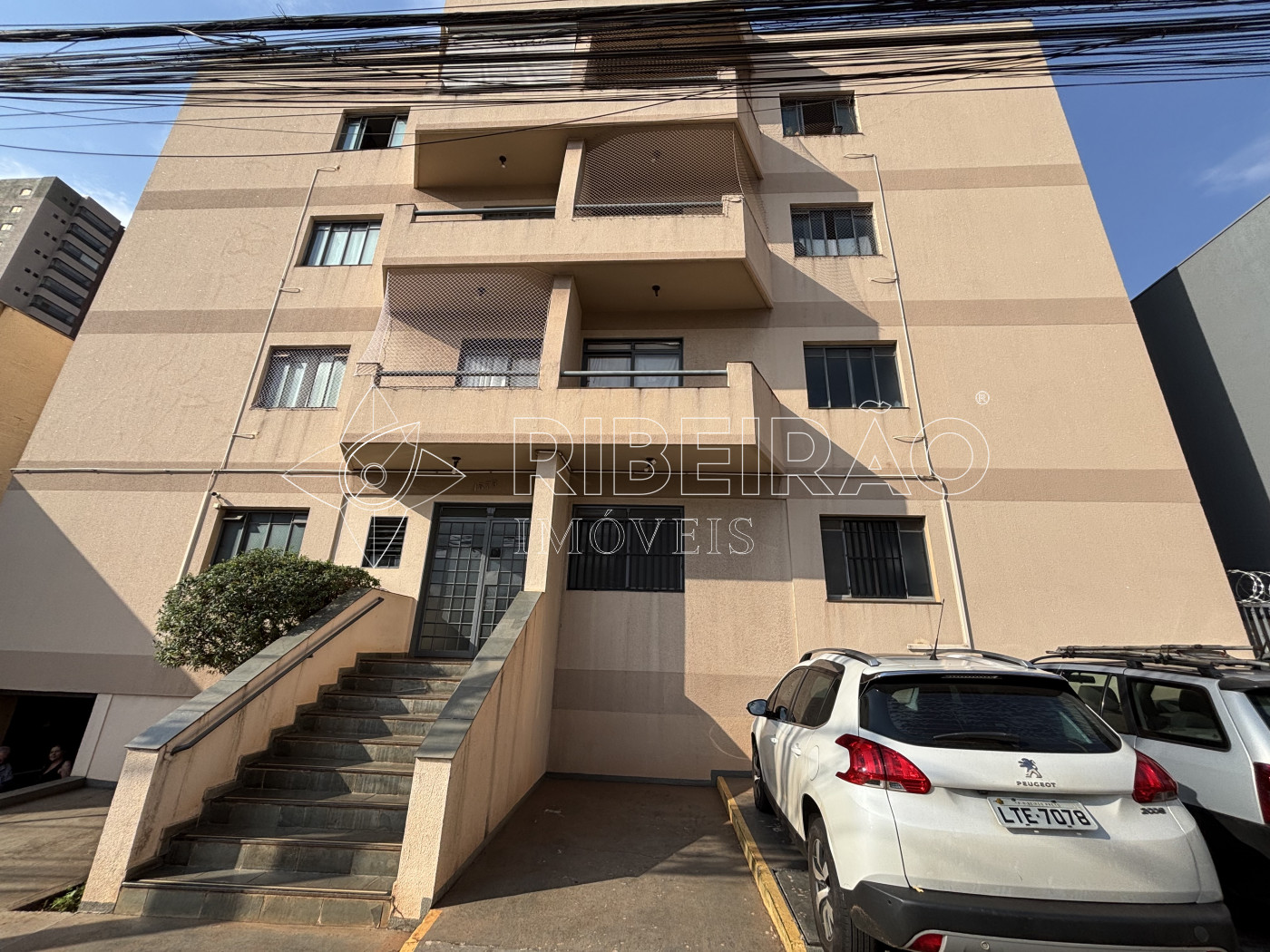 Alugar Apartamento / Padr&atilde;o em Ribeir&atilde;o Preto R$ 1.200,00 - Foto 15