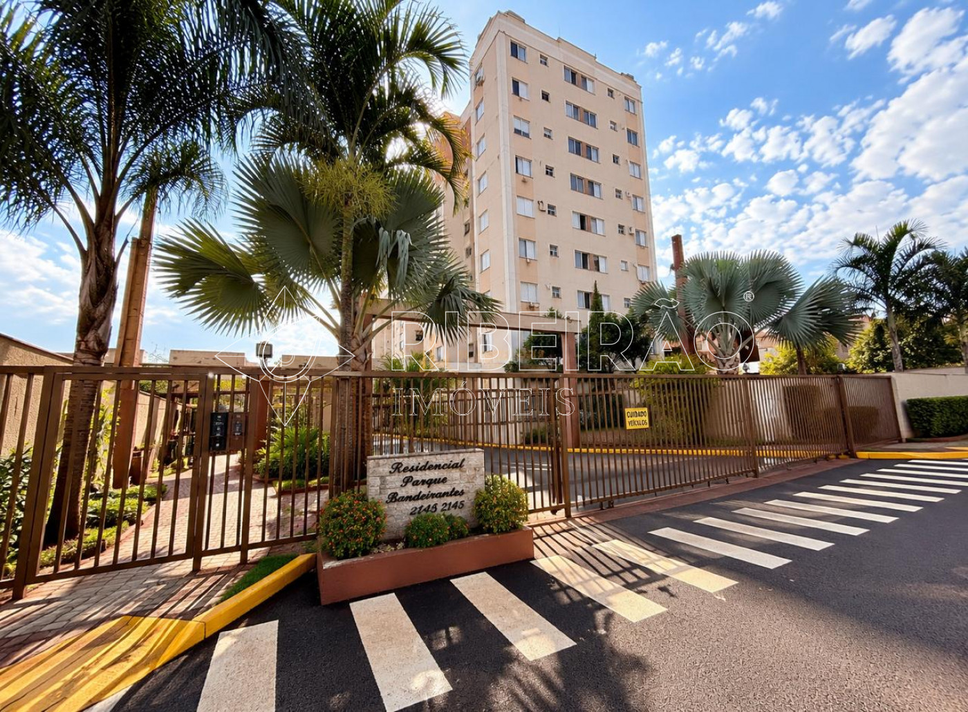 Alugar Apartamento / Padr&atilde;o em Ribeir&atilde;o Preto R$ 810,00 - Foto 19