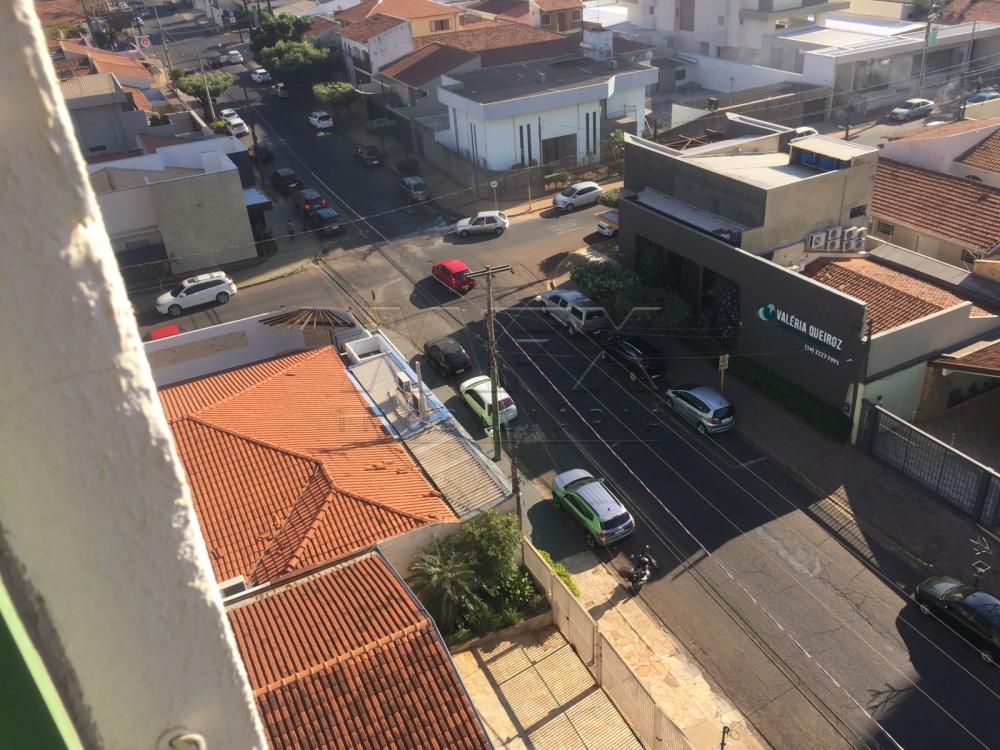 Alugar Apartamento / Padr&atilde;o em Bauru R$ 1.800,00 - Foto 10