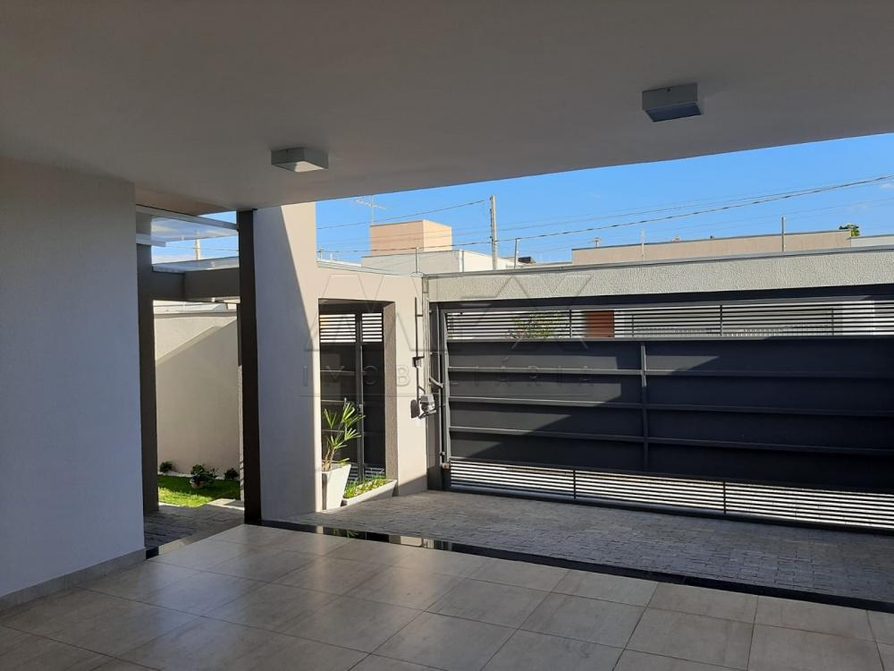 Comprar Casa / Padr&atilde;o em Piratininga R$ 930.000,00 - Foto 2