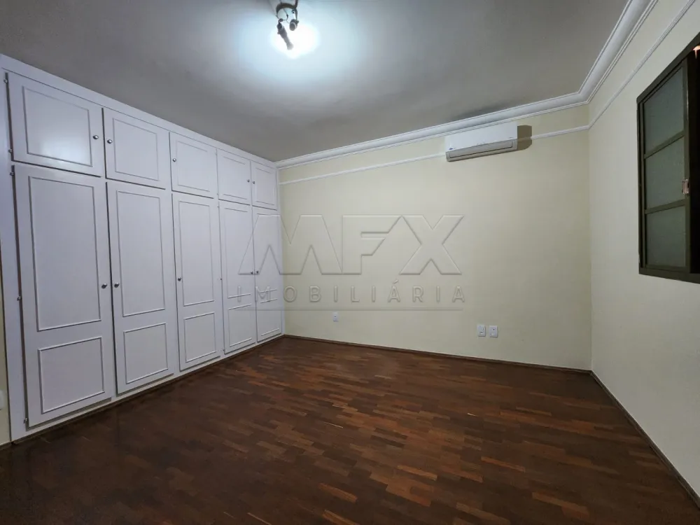 Alugar Casa / Padr&atilde;o em Bauru R$ 6.000,00 - Foto 4