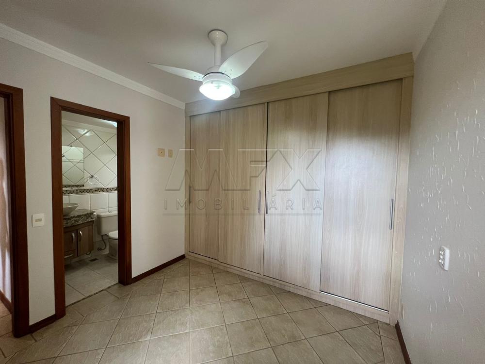 Alugar Apartamento / Padr&atilde;o em Bauru R$ 2.400,00 - Foto 9