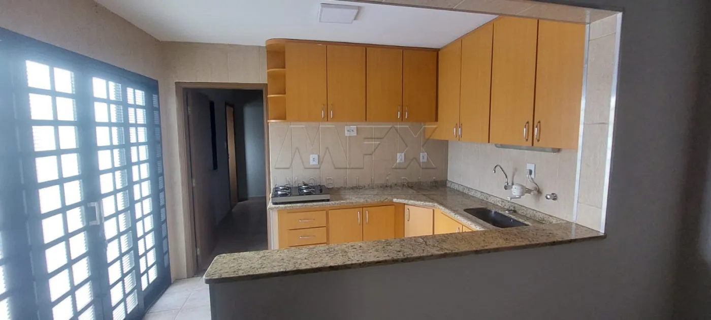 Alugar Casa / Padr&atilde;o em Bauru R$ 2.200,00 - Foto 7