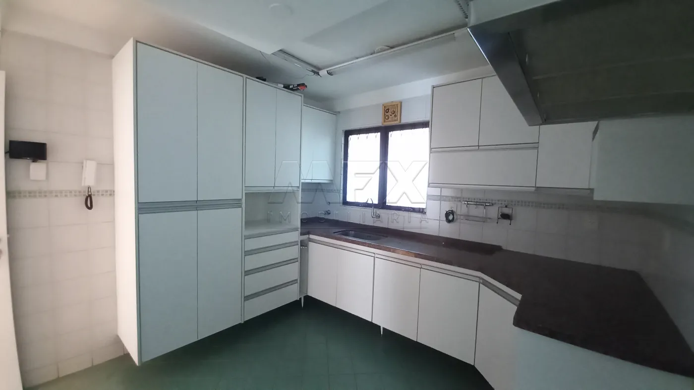 Alugar Casa / Padr&atilde;o em Bauru R$ 7.000,00 - Foto 7