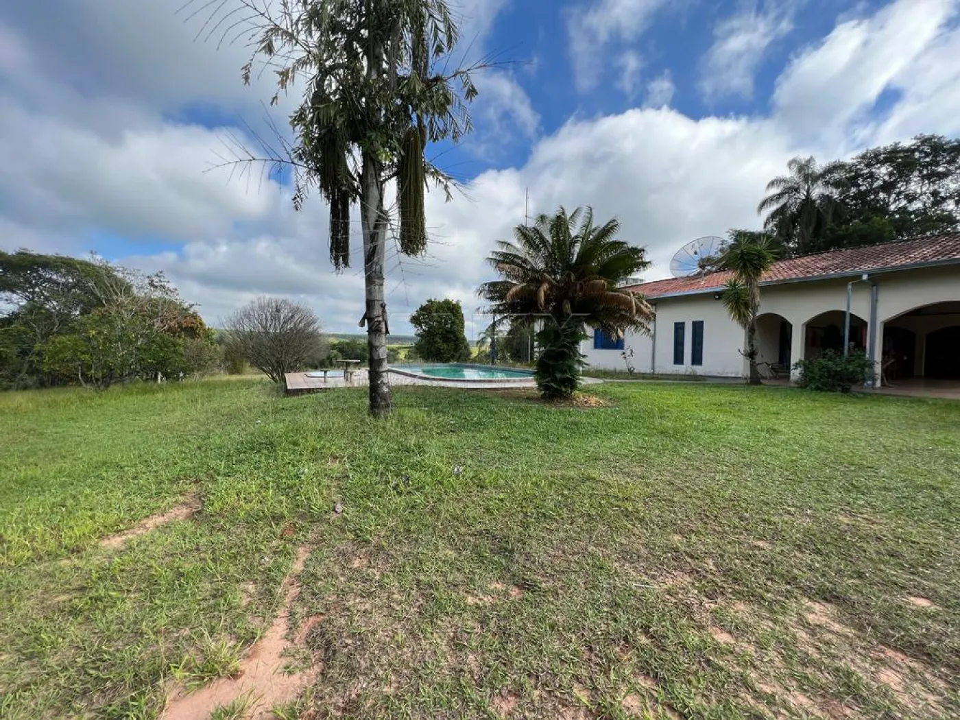 Comprar Rural / Ch&aacute;cara em Len&ccedil;&oacute;is Paulista - Foto 4