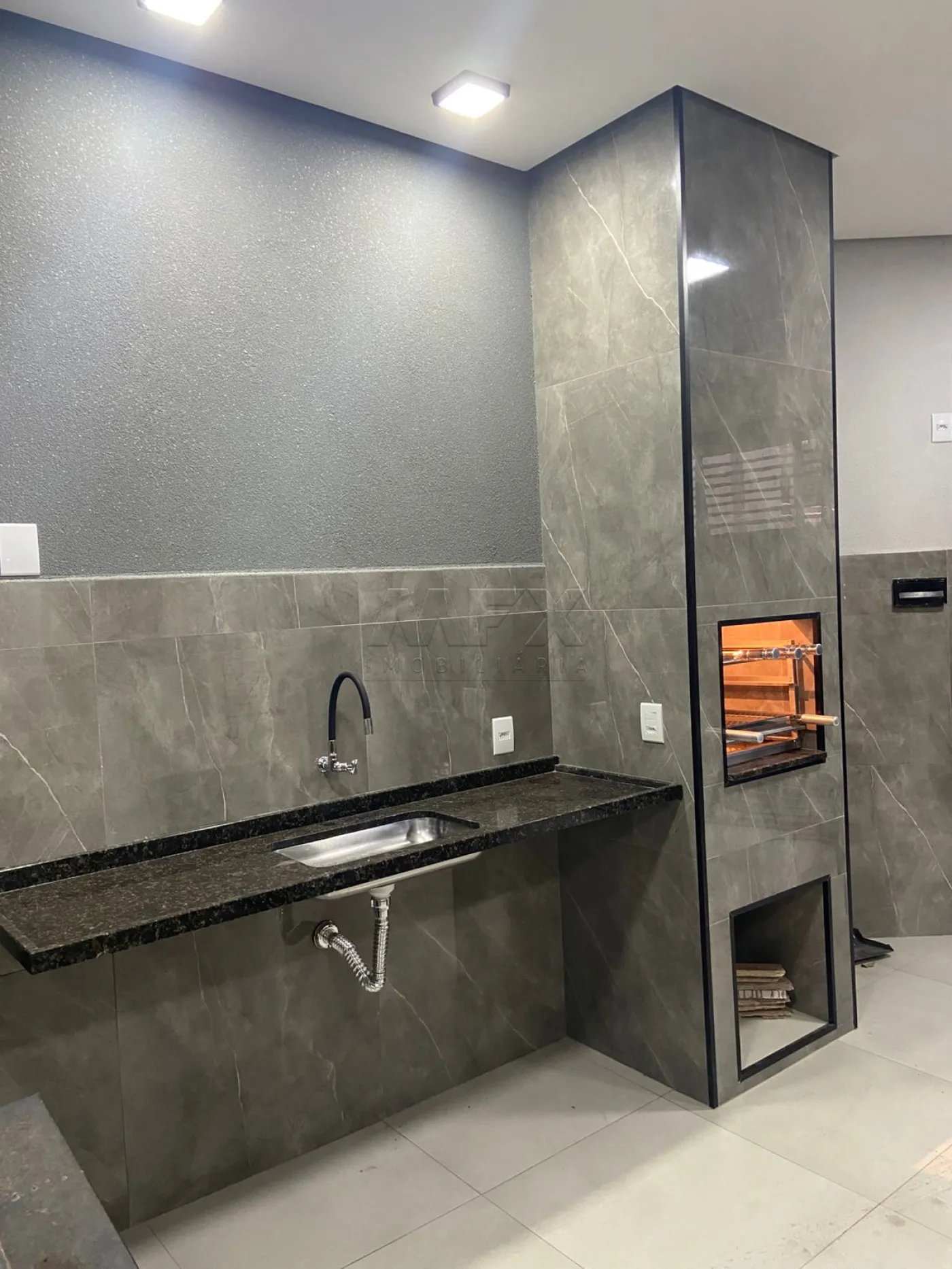 Comprar Casa / Padr&atilde;o em Piratininga R$ 450.000,00 - Foto 3