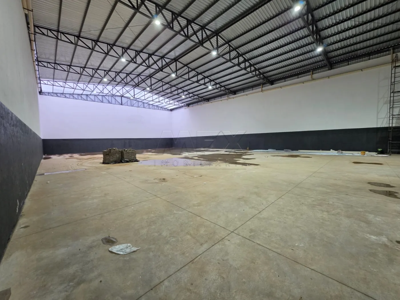 Alugar Comercial / Galp&atilde;o em Bauru R$ 22.000,00 - Foto 2