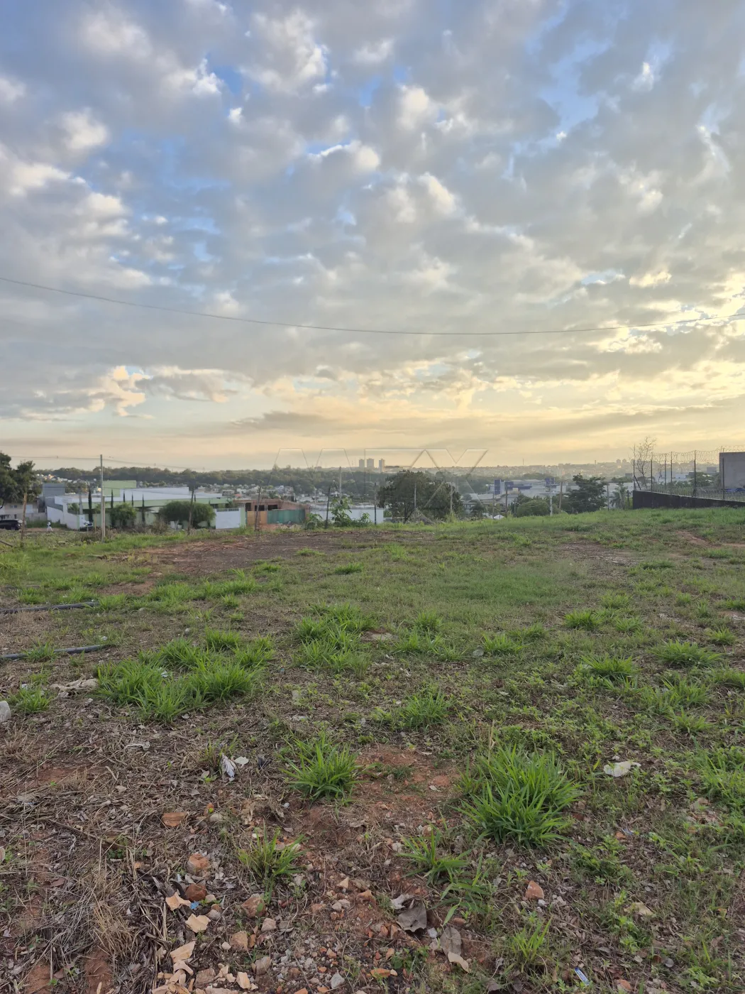 Comprar Terreno / Padr&atilde;o em Bauru R$ 375.000,00 - Foto 5