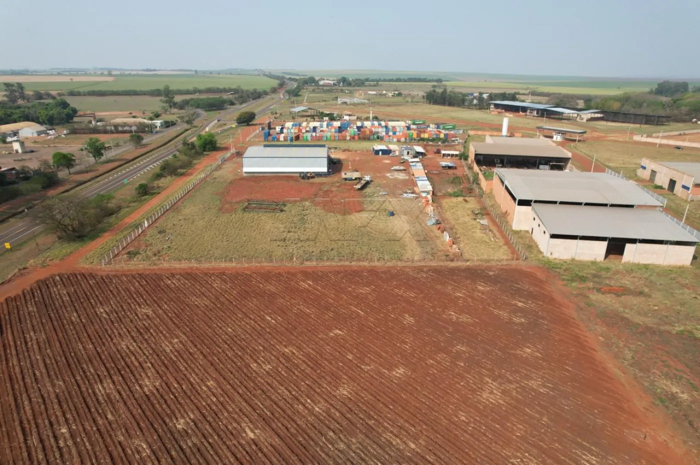 Alugar Terreno / &Aacute;rea em Len&ccedil;&oacute;is Paulista R$ 30.000,00 - Foto 4