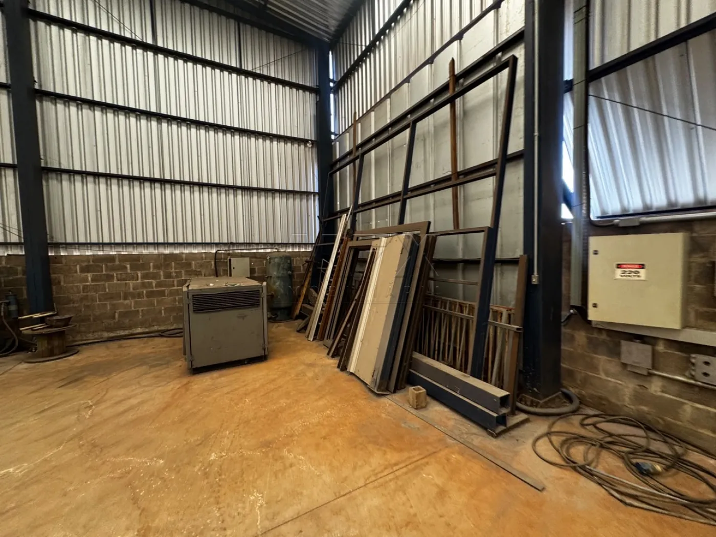 Alugar Terreno / &Aacute;rea em Len&ccedil;&oacute;is Paulista R$ 30.000,00 - Foto 15