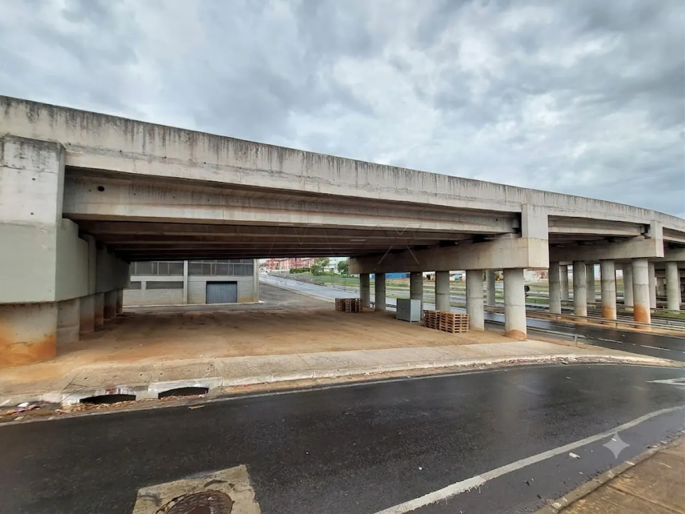 Comprar Terreno / Padr&atilde;o em Bauru R$ 550.000,00 - Foto 4