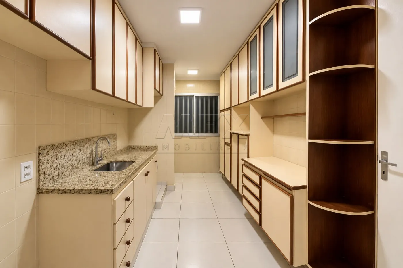 Comprar Apartamento / Padr&atilde;o em Bauru R$ 180.000,00 - Foto 2