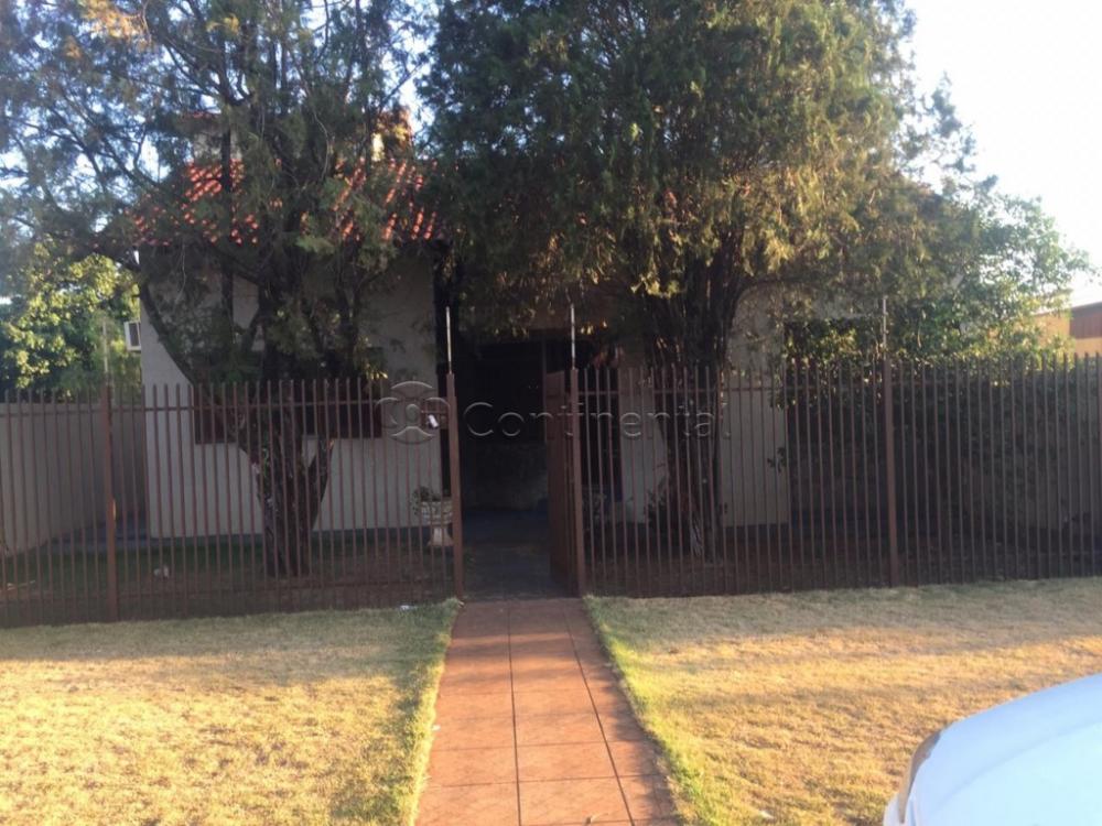 Comprar Casa / Padr&atilde;o em Dourados R$ 600.000,00 - Foto 4