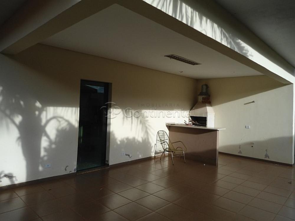 Comprar Casa / Sobrado em Dourados R$ 980.000,00 - Foto 16