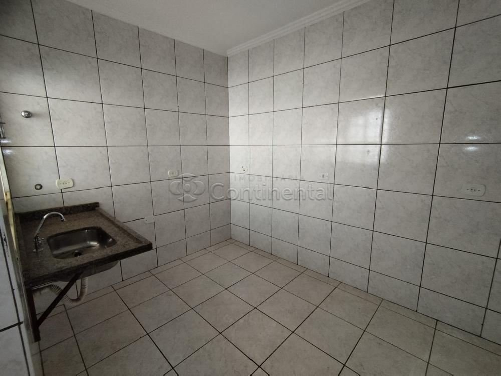 Alugar Apartamento / Padr&atilde;o em Dourados R$ 1.500,00 - Foto 9