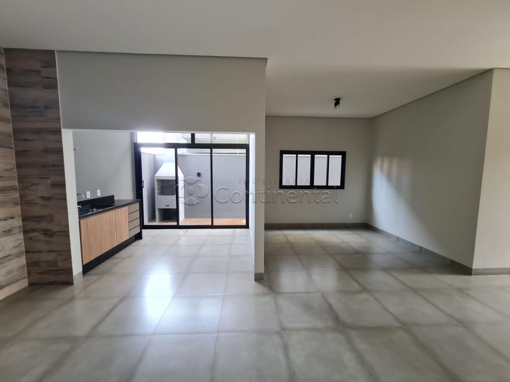 Alugar Casa / Sobrado em Dourados R$ 2.900,00 - Foto 5