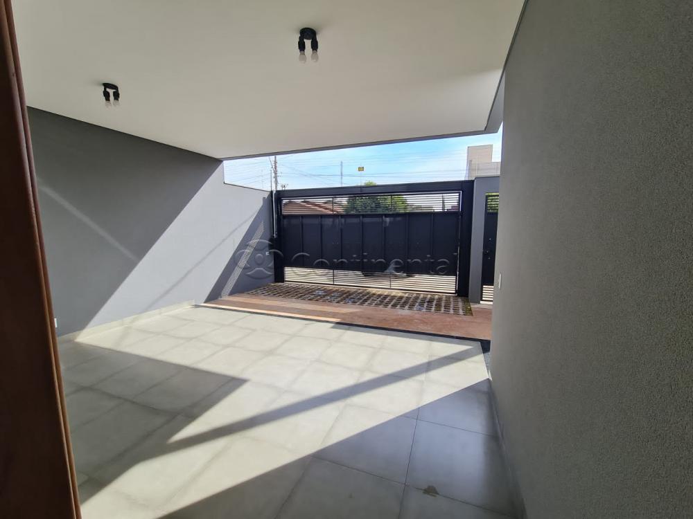 Alugar Casa / Sobrado em Dourados R$ 2.900,00 - Foto 2