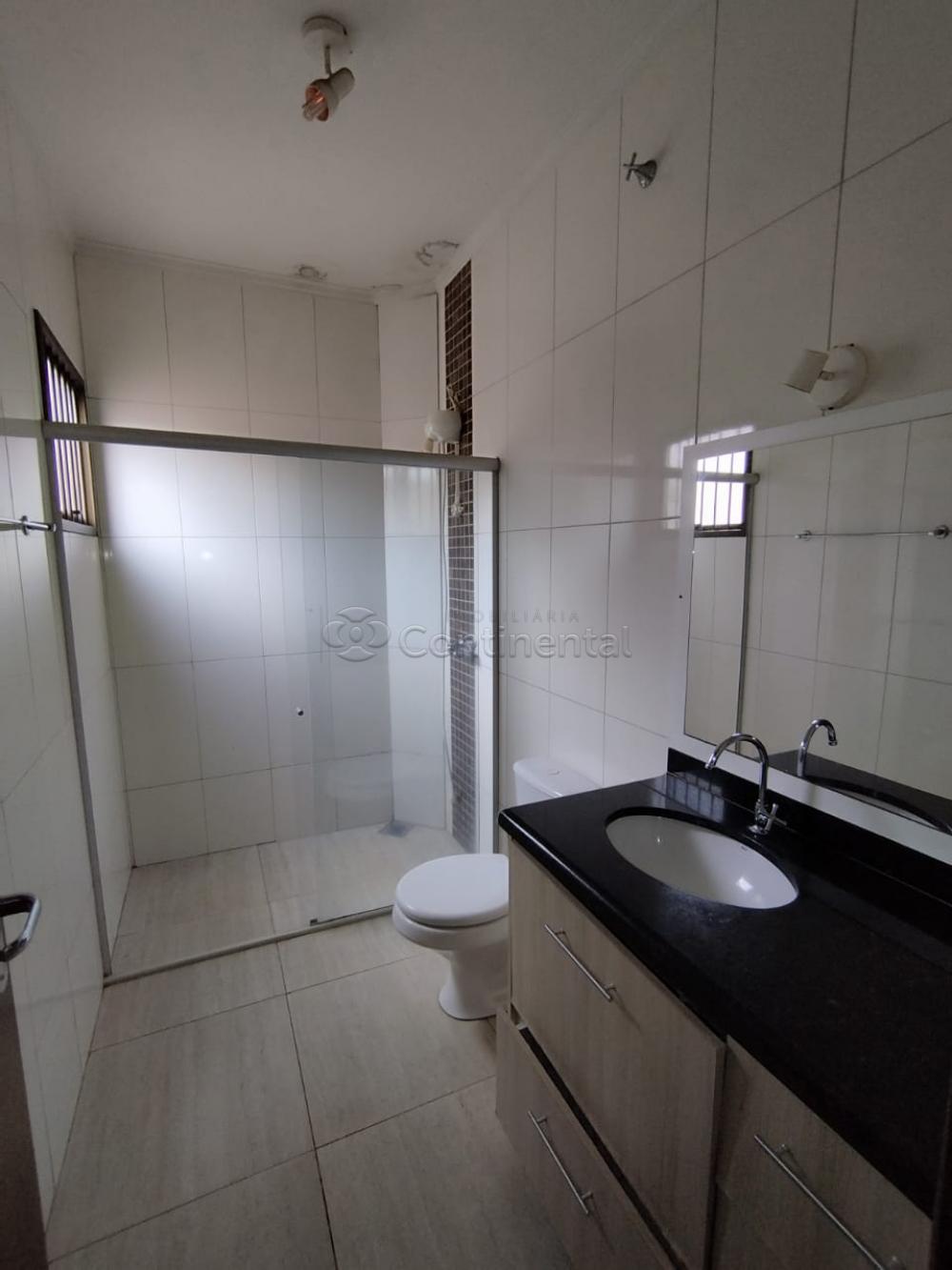 Alugar Apartamento / Padr&atilde;o em Dourados R$ 2.000,00 - Foto 8