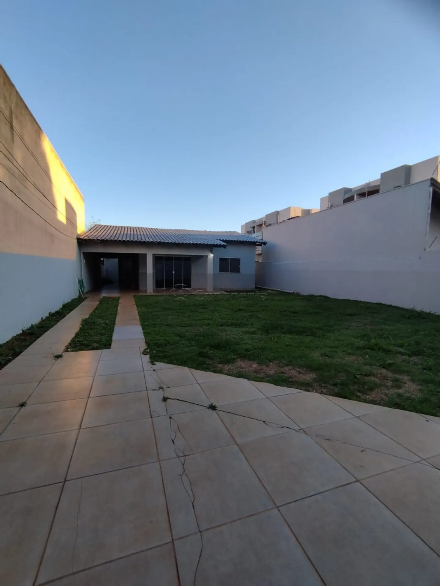Alugar Casa / Padr&atilde;o em Dourados R$ 2.400,00 - Foto 2