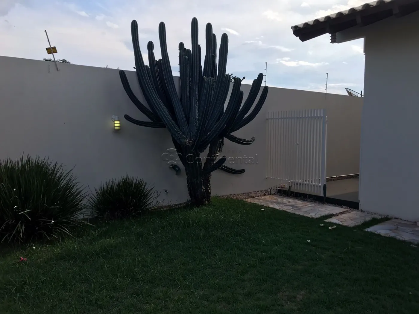 Alugar Casa / Padr&atilde;o em Dourados R$ 8.000,00 - Foto 41