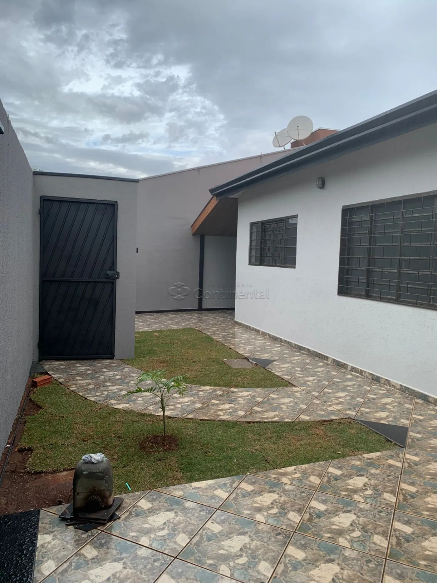 Alugar Casa / Padr&atilde;o em Dourados R$ 2.500,00 - Foto 2
