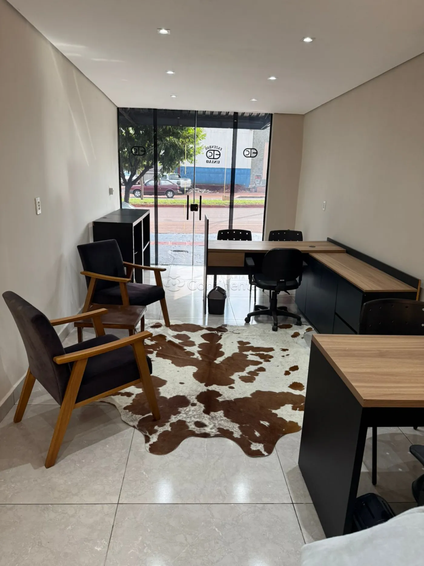 Comercial no Jardim Tropical, foto 2 de 3