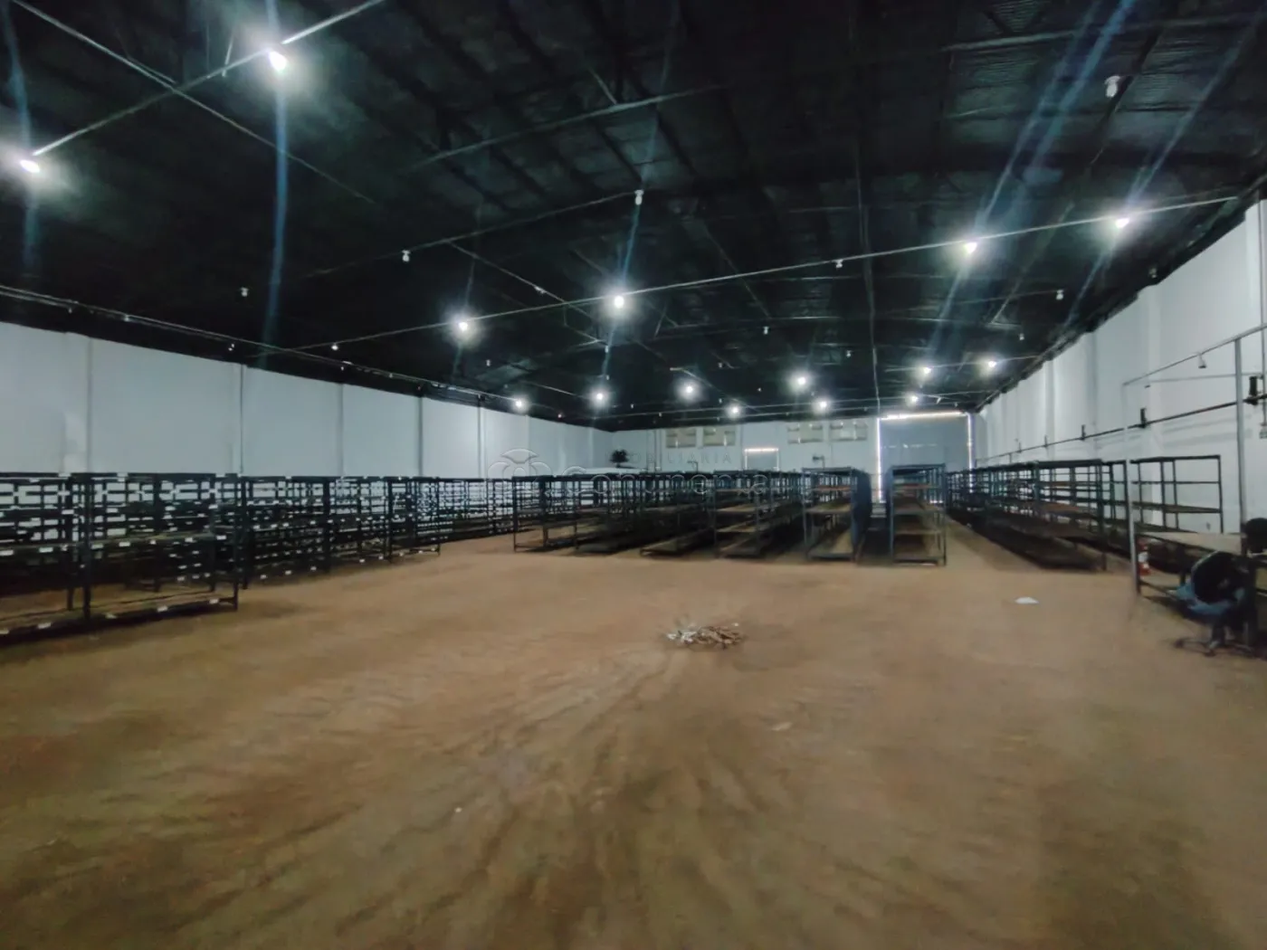 Comercial no Parque dos Jequitibás, foto 9 de 11