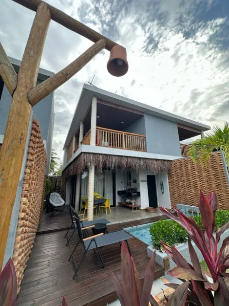 Casa 3 su�tes com 159m� com Piscina privativa na Praia do Toque no Condom�nio Villa Sap�