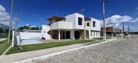 Casa com 5 Quartos com Mveis Planejados e Piscina  venda no Condomnio Ilha da Lagoa