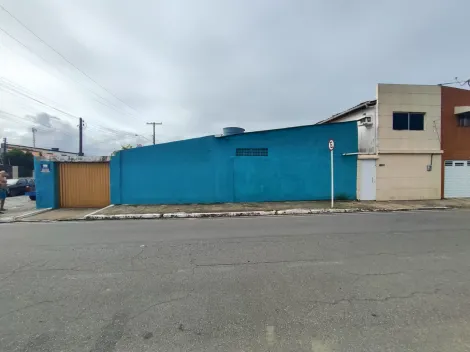 Casa em Terreno de 220m em Excelente Localizao no Poo