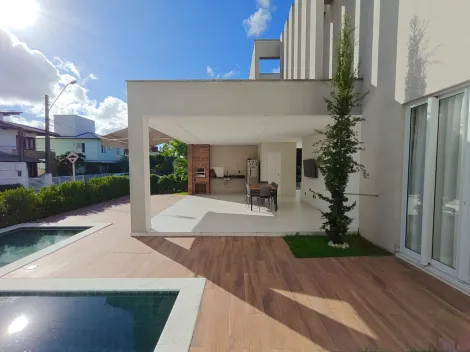 Casa com 4 Quartos e Piscina � venda no Condom�nio Jardim Europa
