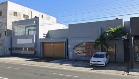 PONTO COMERCIAL NA AV. �LVARO CALHEIROS