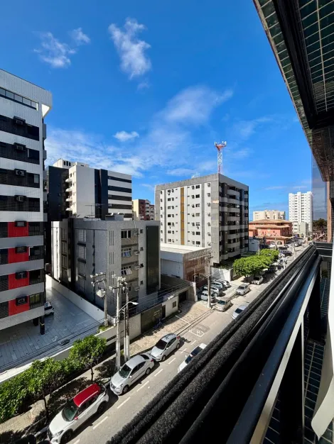 Apartamento com 3 Quartos e Varanda � venda no Edf Valentina Camelo na Ponta Verde
