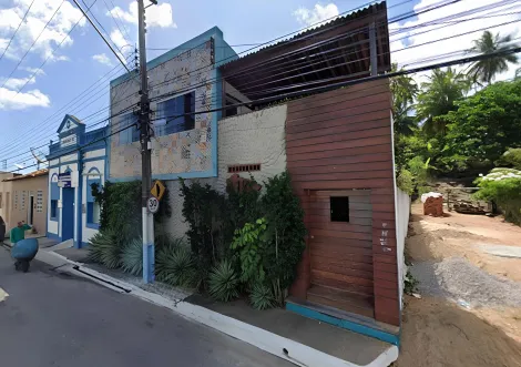 Casa com 3 Quartos com Mezanino e Varanda Gourmet � venda em Porto de Pedras