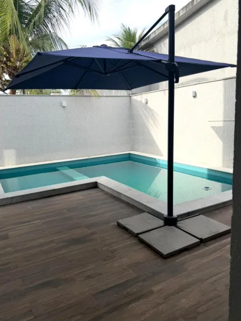 Casa com 3 Quartos e Piscina � venda no Jardim Petr�polis I