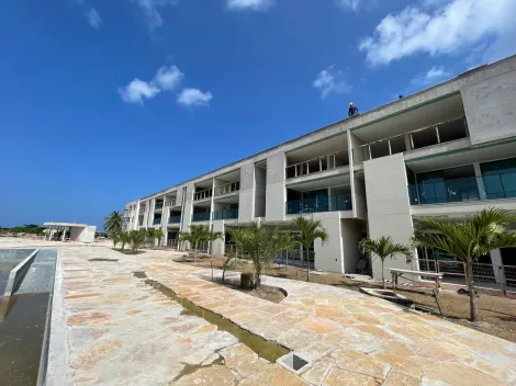 Apartamento com 2 Quartos e Varanda � Venda no Condom�nio Milagres Beach