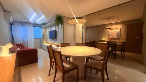 Apartamento com 2 Quartos e Varanda � Venda no Edf Casa Blanca na Ponta Verde