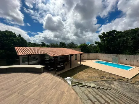 Casa Mobiliada com 3 Quartos e Piscina � venda no Cond. Bernardo Oiticica