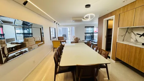 Apartamento Mobiliado com 3 Quartos e Varanda � venda na Ponta Verde