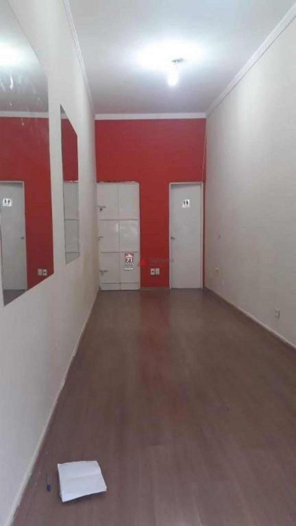 Alugar Comercial / Ponto em S&atilde;o Jos&eacute; dos Campos R$ 1.300,00 - Foto 3