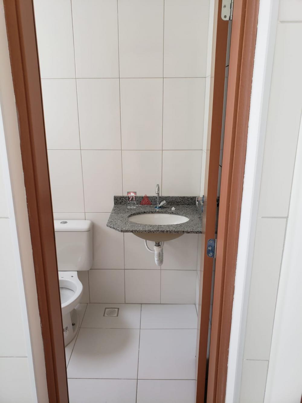 Comprar Apartamento / Padr&atilde;o em Pindamonhangaba R$ 165.000,00 - Foto 2