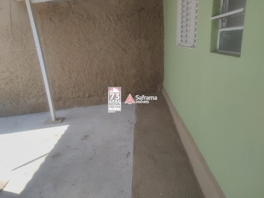 Alugar Casa / Padr&atilde;o em S&atilde;o Jos&eacute; dos Campos R$ 1.700,00 - Foto 4