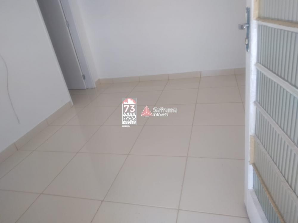 Alugar Casa / Padr&atilde;o em S&atilde;o Jos&eacute; dos Campos R$ 1.700,00 - Foto 6