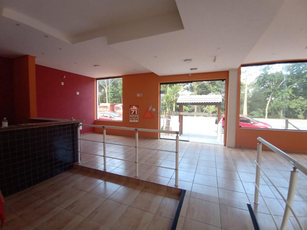 Alugar Comercial / Loja em Pindamonhangaba R$ 4.000,00 - Foto 4