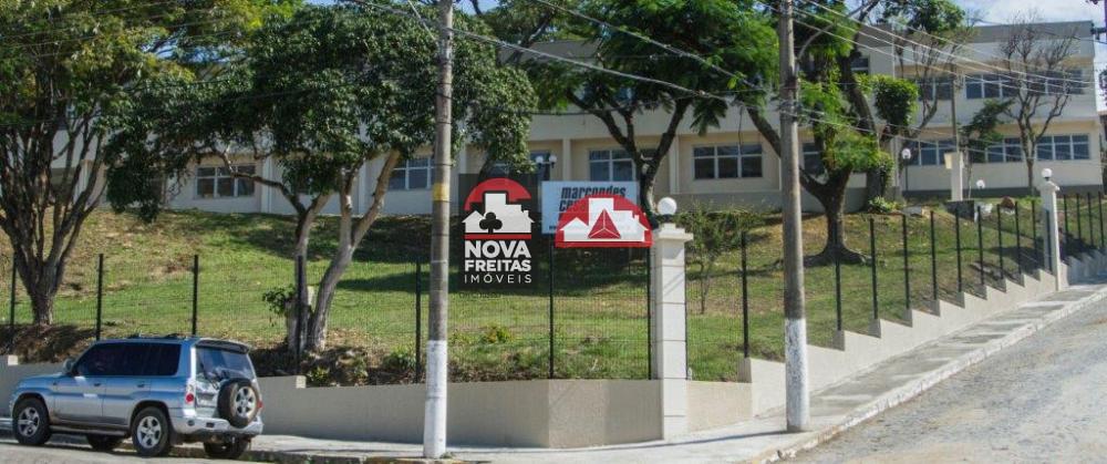 Alugar Comercial / P&aacute;tio Mantiqueira em Cruzeiro R$ 404,34 - Foto 1