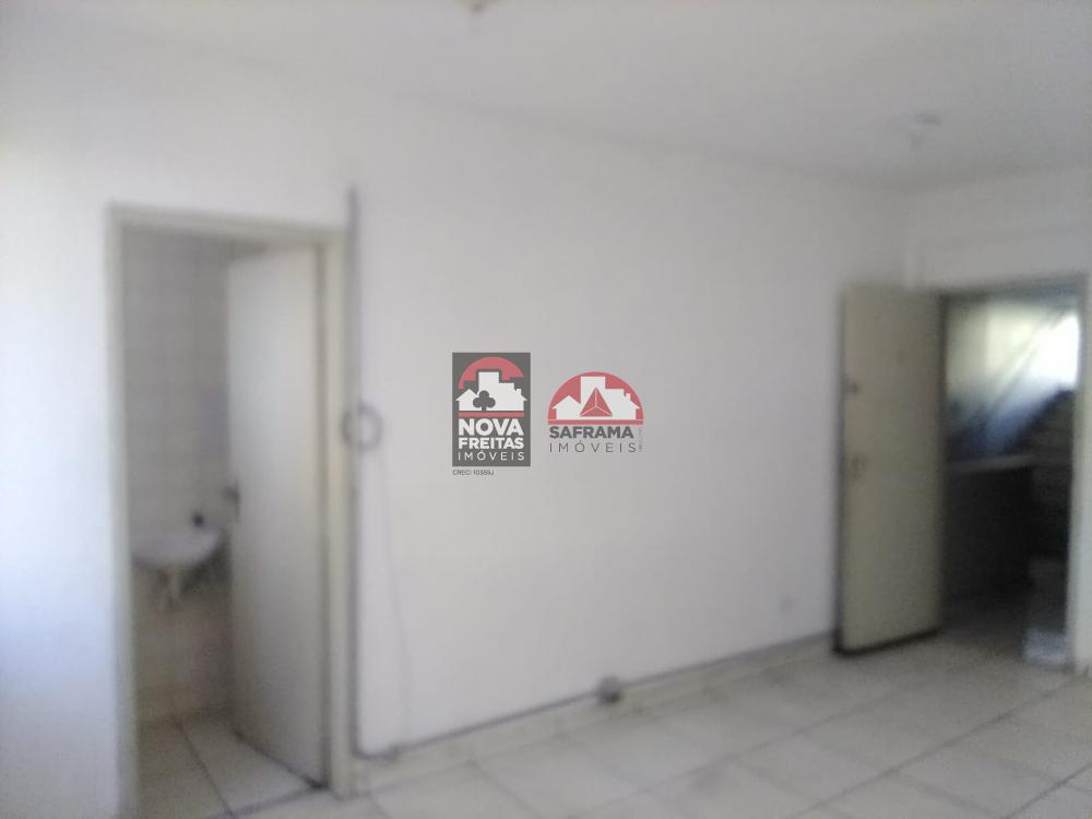 Alugar Comercial / Sala em S&atilde;o Jos&eacute; dos Campos R$ 800,00 - Foto 1